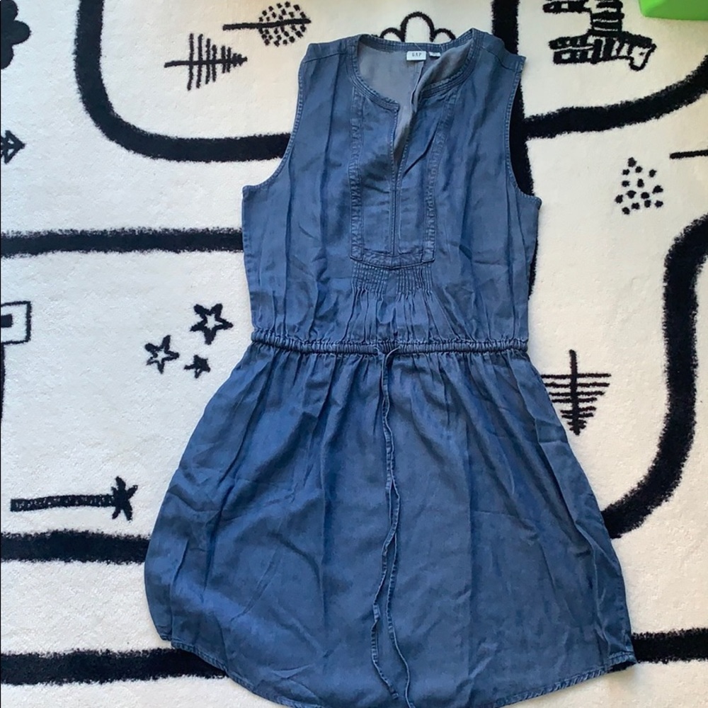NWOT Gap Women’s Denim Dress